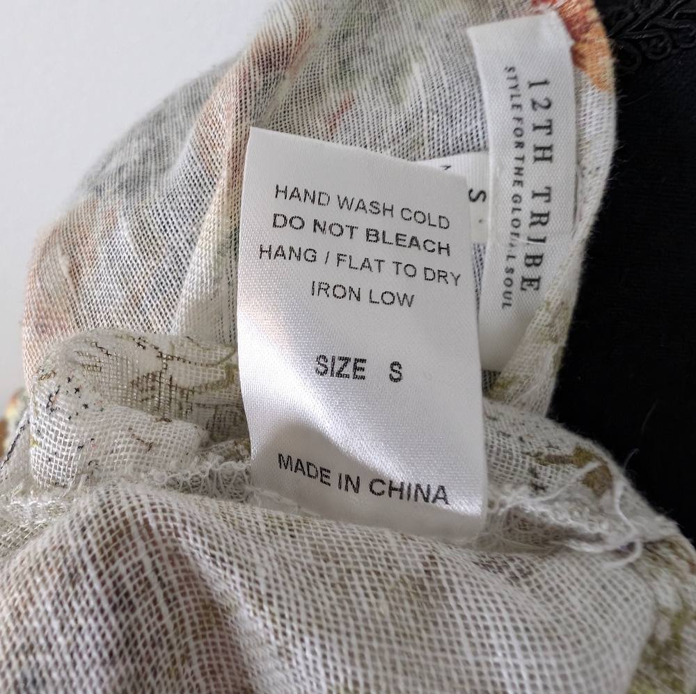 💘 NWOT 12th Tribe Versailles White Green Orange Floral Linen Cropped Wrap Top - Picture 6 of 6